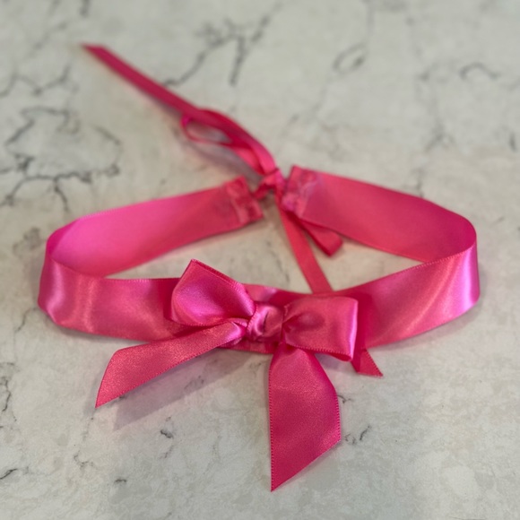 NWOT Black Babydoll with hot pink trim, matching underwear and bow collar - Picture 7 of 7